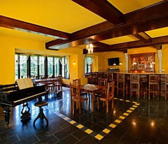 Imagen del bar/restaurante del Hotel Zamek Na Skale, Ladek-Zdroj. Foto 6