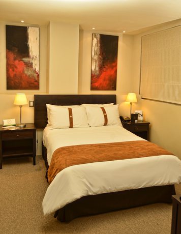 Imagen de la habitación del Hotel Zamorano Real. Foto 17