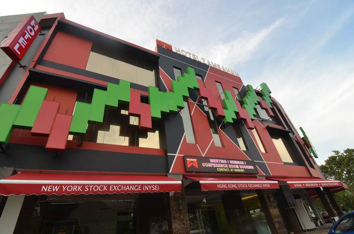 Imagen del bar/restaurante del Hotel Zamsaham. Foto 4