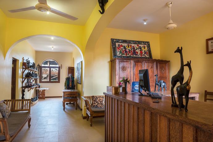 Imagen de los interiores del Hotel Zan View. Foto 19