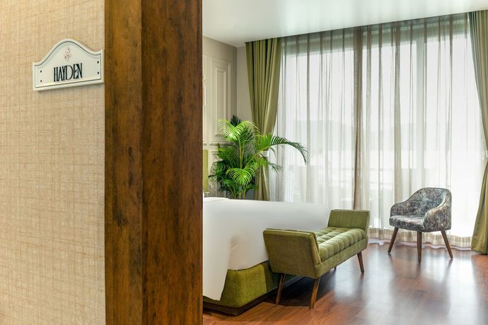 Imagen de la habitación del Hotel Zana Lake Resort Udaipur. Foto 10