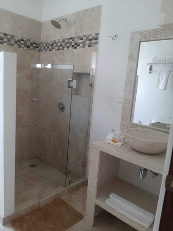 Imagen de la habitación del Hotel Zanara Boutique. Foto 5