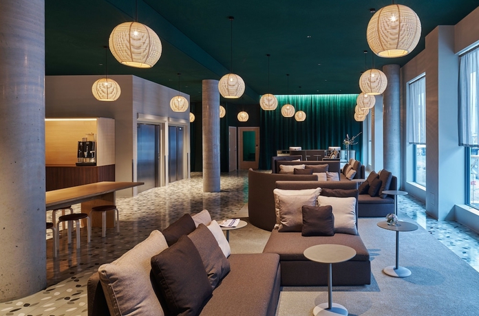 Imagen de los interiores del Hotel Zander K. Foto 19