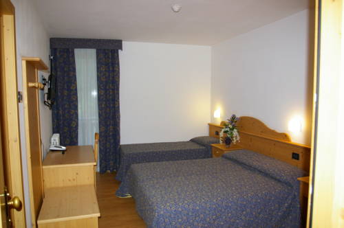 Imagen de la habitación del Hotel Zanella. Foto 10