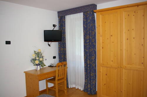 Imagen de la habitación del Hotel Zanella. Foto 15