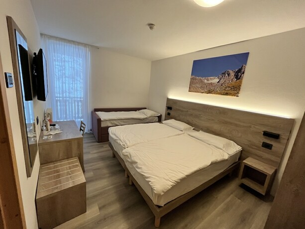 Imagen de la habitación del Hotel Zanella. Foto 19