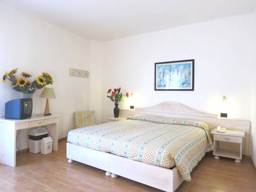 Imagen de la habitación del Hotel Zanella, Nago. Foto 9