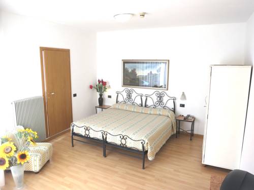 Imagen de la habitación del Hotel Zanella, Nago. Foto 13