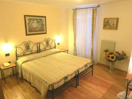 Imagen de la habitación del Hotel Zanella, Nago. Foto 16