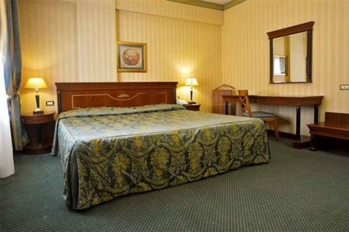 Imagen de la habitación del Hotel Zanhotel Europa. Foto 6