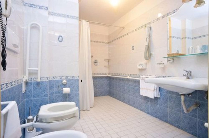 Imagen de la habitación del Hotel Zanhotel Europa. Foto 9