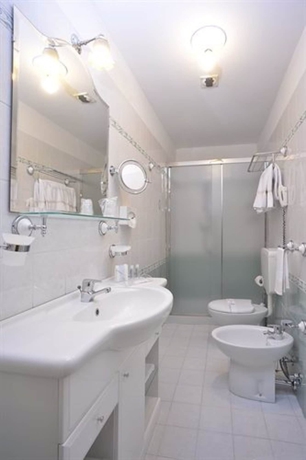 Imagen de la habitación del Hotel Zanhotel Europa. Foto 10