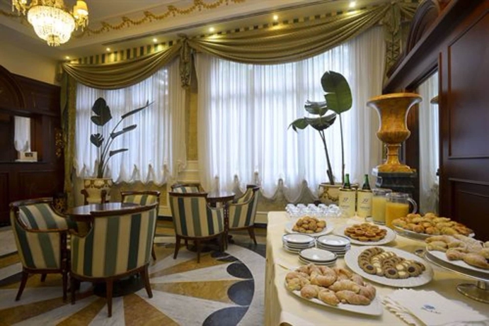 Imagen del bar/restaurante del Hotel Zanhotel Europa. Foto 3