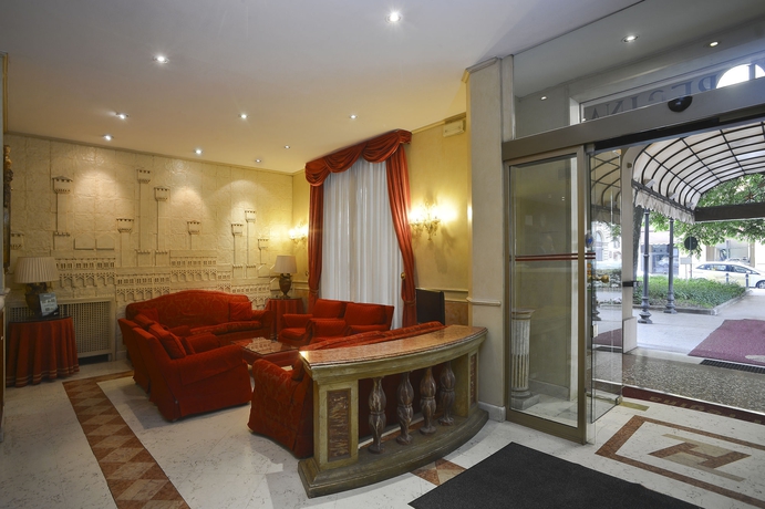 Imagen de los interiores del Hotel Zanhotel Regina. Foto 11