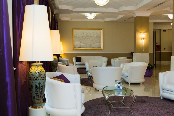 Imagen de los interiores del Hotel Zanhotel and Meeting Centergross. Foto 15