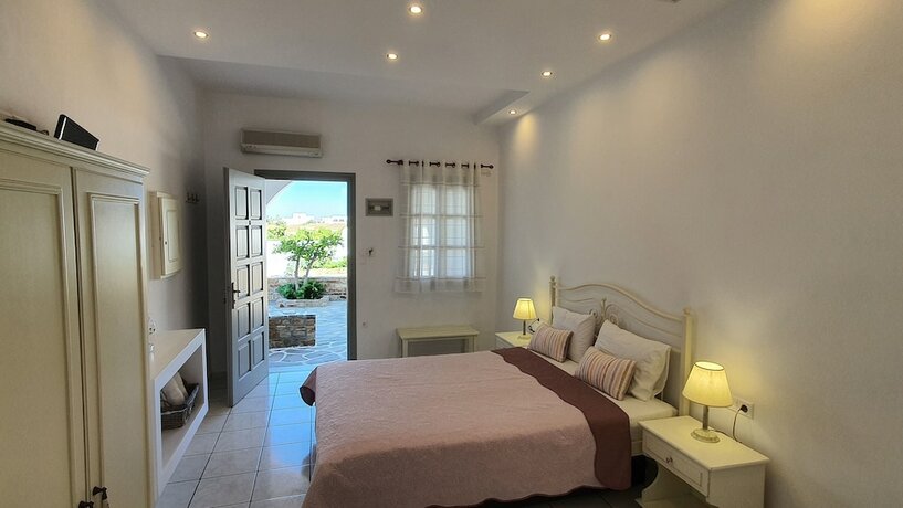 Imagen de la habitación del Hotel Zanneta Studios. Foto 18