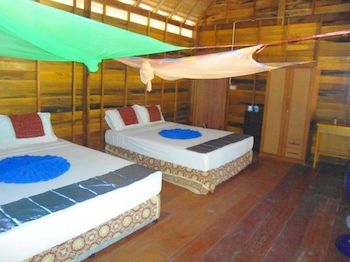 Imagen de la habitación del Hotel Zanom Sunrise Beach Resort. Foto 11