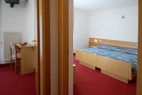 Imagen de la habitación del Hotel Zanon, Ziano di Fiemme. Foto 4