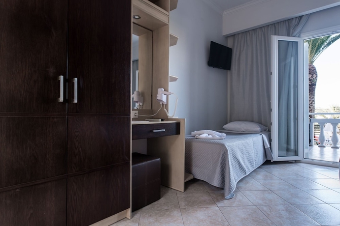 Imagen de la habitación del Hotel Zante Calinica. Foto 5