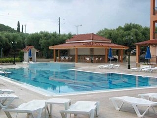 Imagen de la piscina del Hotel Zante Dolphin. Foto 11