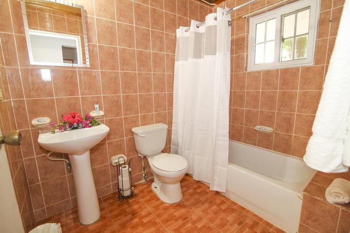 Imagen de la habitación del Hotel Zanzi Beach Resort. Foto 7