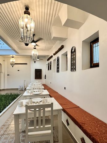 Imagen del bar/restaurante del Hotel Zanzi House. Foto 5