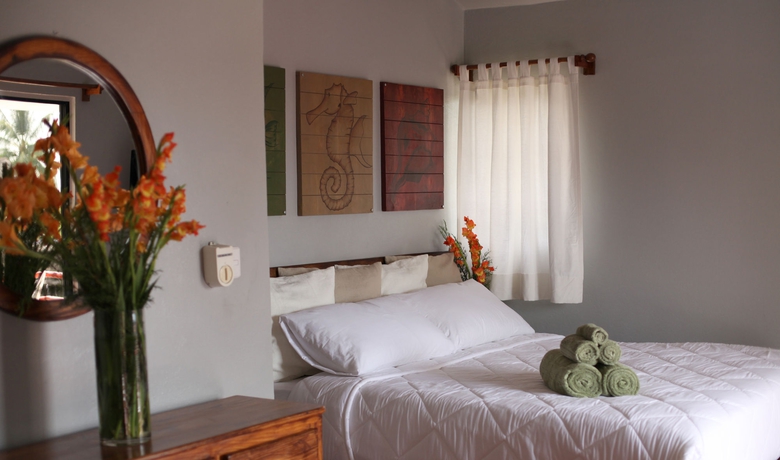 Imagen de la habitación del Hotel Zapata, Boca Chica. Foto 13