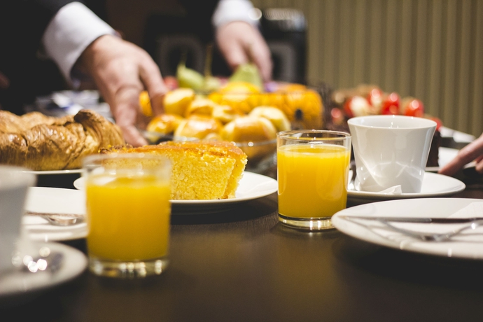 Imagen del bar/restaurante del Hotel Zappion. Foto 10