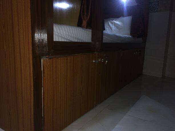 Imagen general del Hotel Zara Dormitory. Foto 4