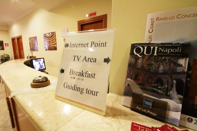 Imagen de los interiores del Hotel Zara, Nápoles. Foto 11