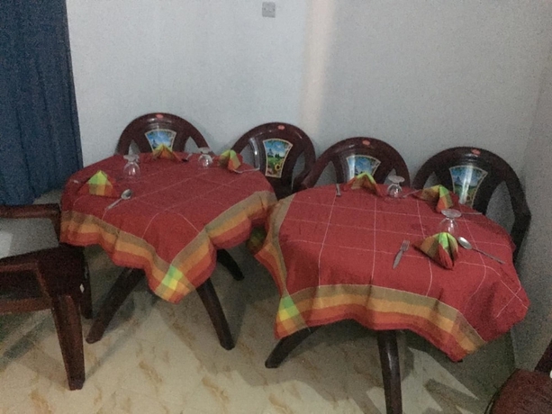 Imagen del bar/restaurante del Hotel Zaradise. Foto 2