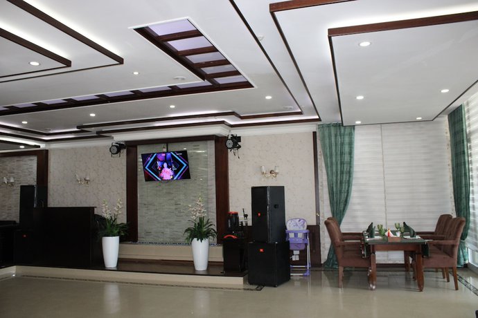 Imagen de los interiores del Hotel Zarafshan Grand Hotel. Foto 14