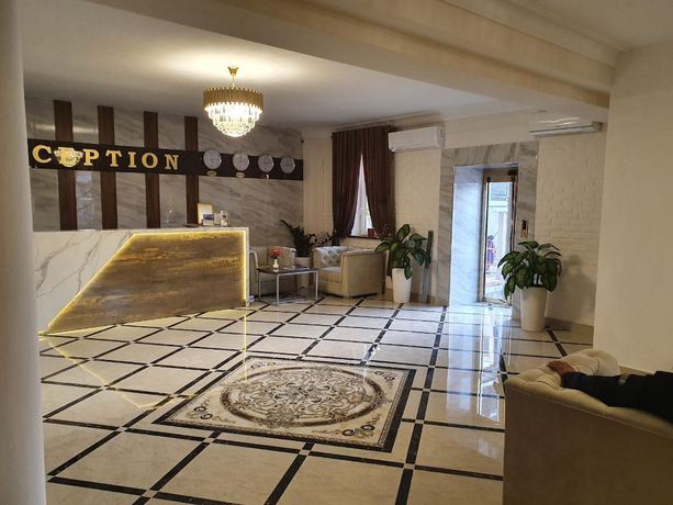 Imagen de los interiores del Hotel Zarafshan Grand Hotel. Foto 17