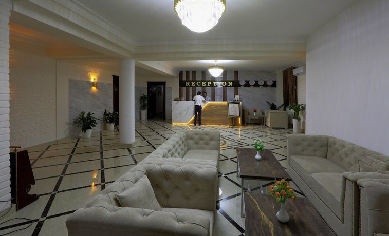 Imagen de los interiores del Hotel Zarafshan Grand Hotel. Foto 18