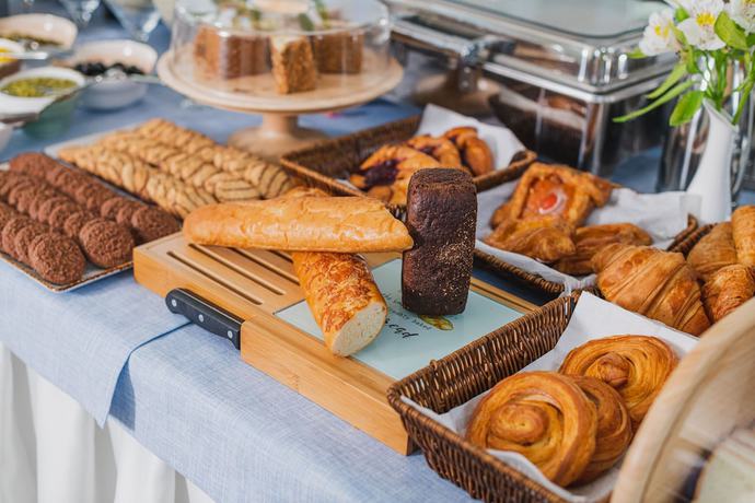 Imagen del bar/restaurante del Hotel Zarafshon Parkside. Foto 5