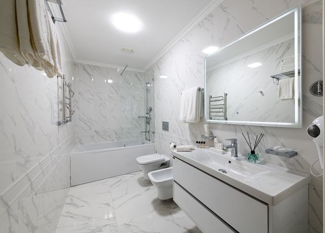 Imagen de la habitación del Hotel Zarafshon Parkside. Foto 19