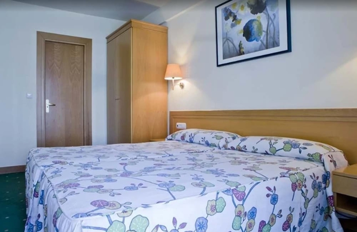 Imagen de la habitación del Hotel Zaragoza Plaza. Foto 9