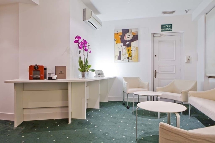 Imagen de la habitación del Hotel Zaragoza Plaza. Foto 15