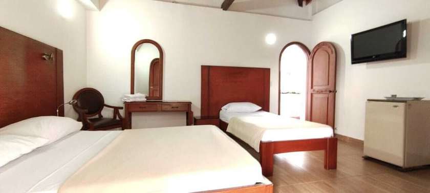 Imagen de la habitación del Hotel Zaraya. Foto 14