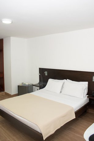 Imagen de la habitación del Hotel Zaraya. Foto 20