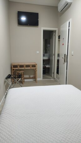 Imagen de la habitación del Hotel Zarco BedandBreakfast. Foto 15