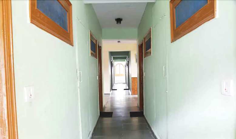 Imagen de los interiores del Hotel Zarim Manali. Foto 15