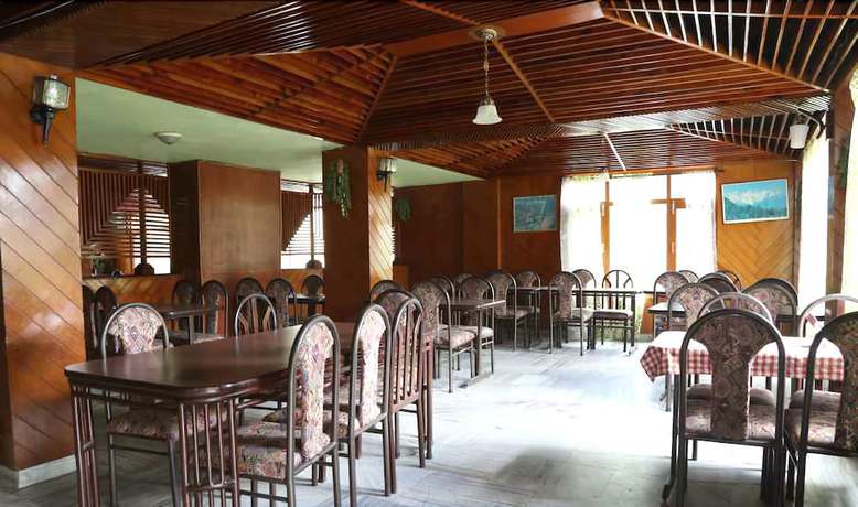 Imagen del bar/restaurante del Hotel Zarim Manali. Foto 7