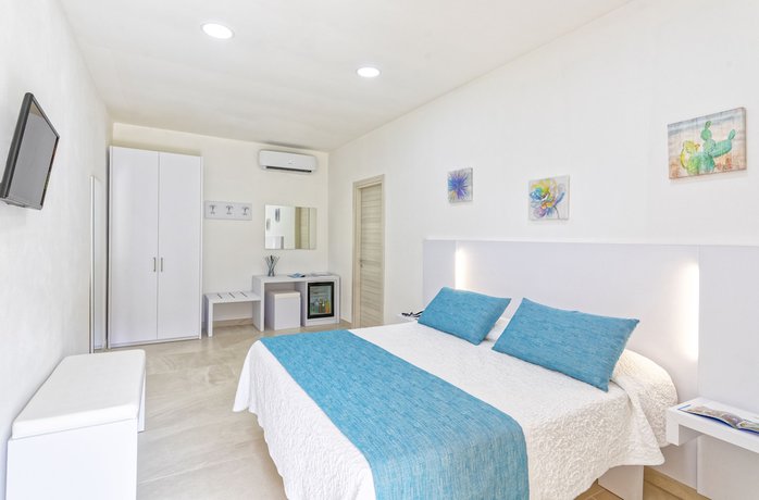 Imagen de la habitación del Hotel Zaro. Foto 19