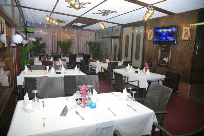 Imagen del bar/restaurante del Hotel Zava Boutique. Foto 2