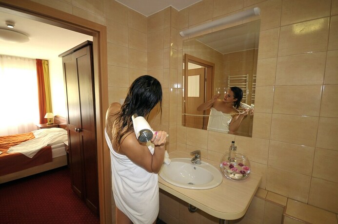 Imagen de la habitación del Hotel Zawisza. Foto 14