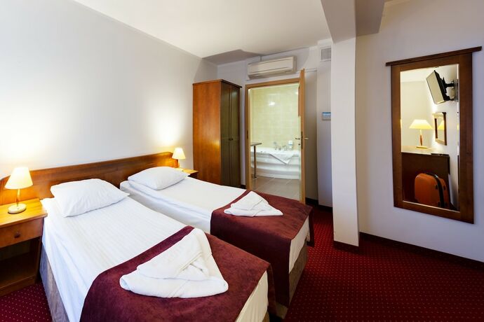 Imagen de la habitación del Hotel Zawisza. Foto 15