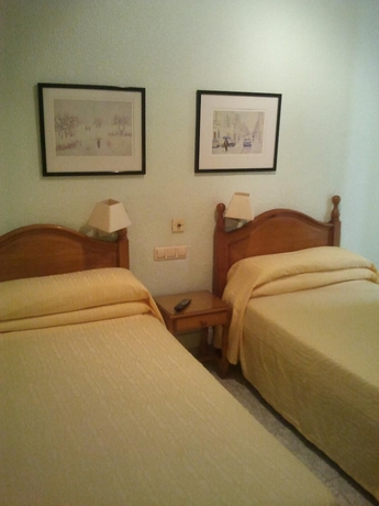 Imagen de la habitación del Hotel Zaymar. Foto 8