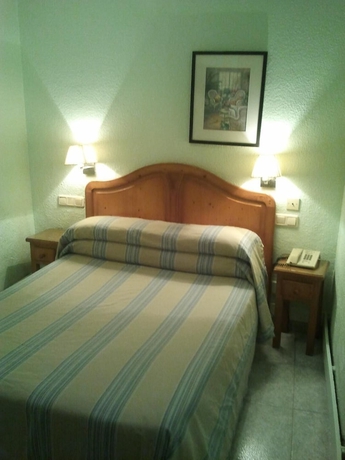 Imagen de la habitación del Hotel Zaymar. Foto 9