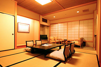 Imagen de la piscina del Hotel Zazan Minakami. Foto 14